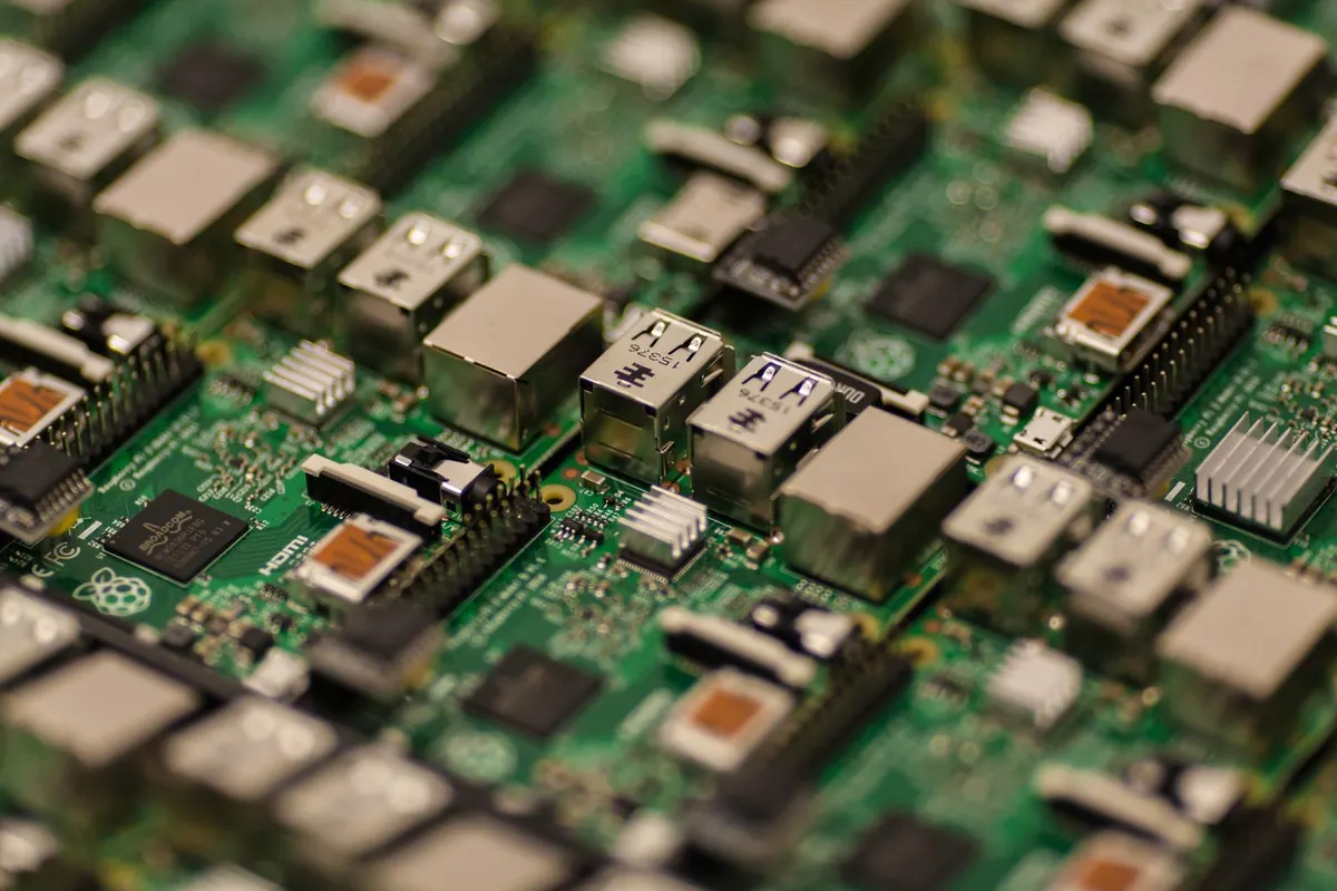 Local Area Network (LAN) vs. Wide Area Network (WAN): What's the Difference?